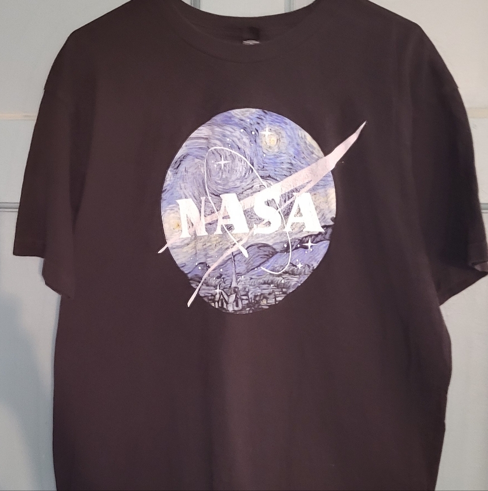 Mens NASA T-Shirt. Size XL. Used.